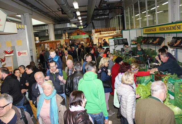 Reges Treiben herrscht auf den Welser Wochenmärkten, nicht nur am Zengtralmarktgelände. | Foto: Stadt Wels
