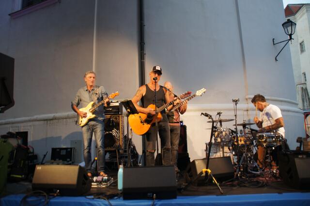 "The Friss" sorgten bis in die Abendstunden für groovige Retro-Sounds. 