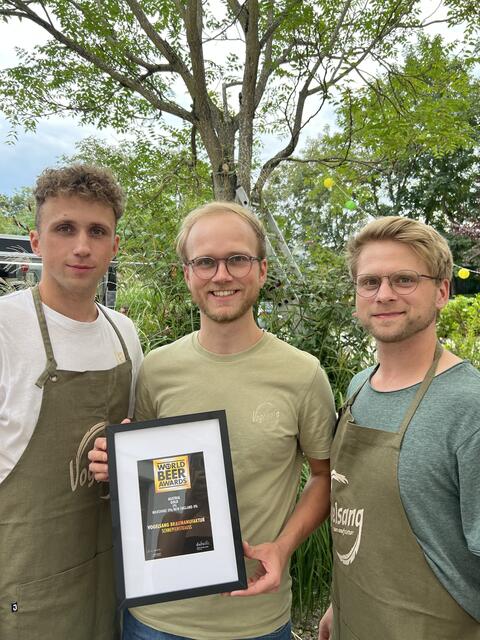  Linus, Tilman und Lennart freuen sich über die renommierte Auszeichnung. | Foto: Privat
