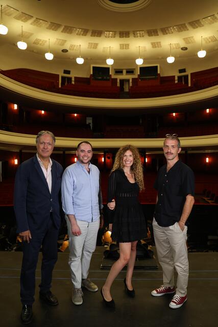 Stabübergabe an der Volksoper Wien am Alsergrund. 
 | Foto: Volksoper Wien