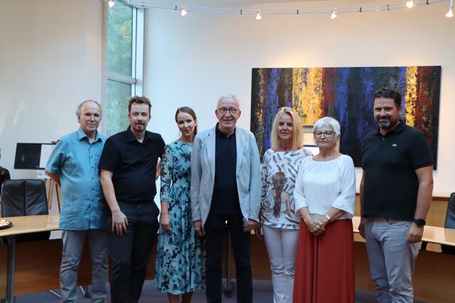 Die erste Ausstellung von Künstlerin Judith Peintner wurde am 06. September in der Rathaus-Galerie Landeck eröffnet. | Foto: Celina Leitner