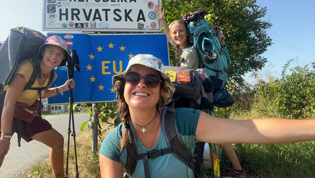 Mit Aoife, eine neue Pilgerin unterwegs in Kroatien

 | Foto: Estelle Charlène