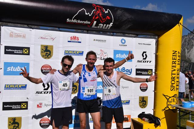 Sieger bei den Herren: 1. Thomas Roach, 2. Samuel Demetz, 3. James Latimer | Foto: Kainz