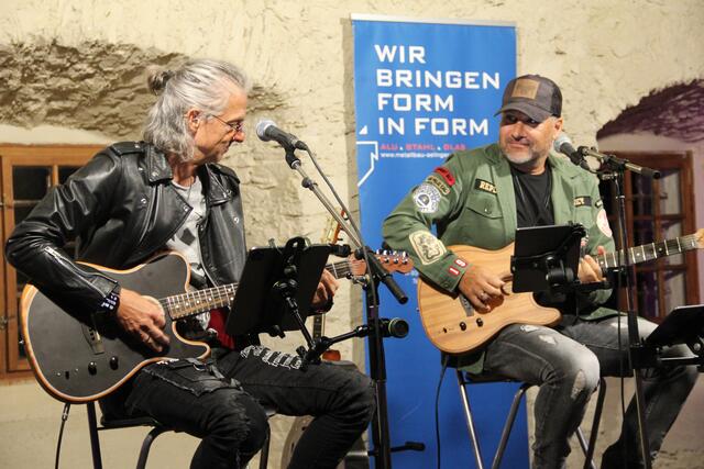 Vollblutmusiker Mike Diwald und Peter Prammerdorfer  | Foto: Peter Pugganig