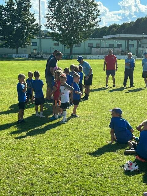 Am Ferienende konnten sich die Kinder nochmals so richtig im Ferienjugend-Camp des SV Straß sportlich betätigen.  | Foto: Sportverein Straß