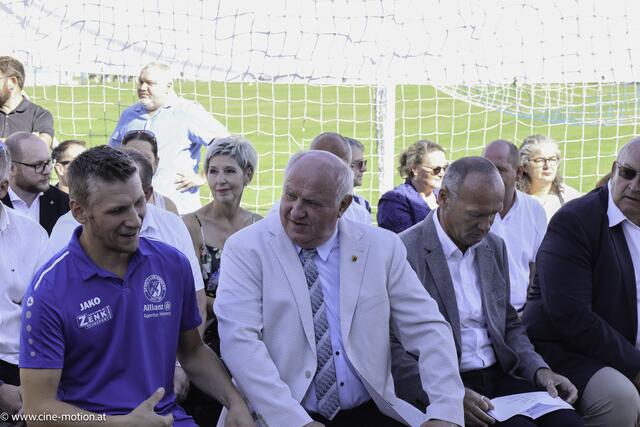 Bürgermeister Ernst Wendl im Gespräch mit Obmann Alexander Gogic. | Foto: cinemotion - Ivanek