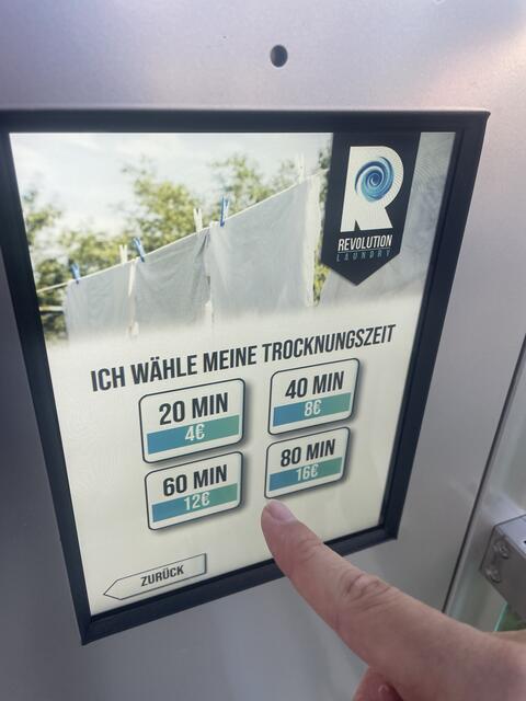 Im Anschluss kann man aus vier verschiedenen Trockner-Programmen wählen. | Foto: MeinBezirk.at