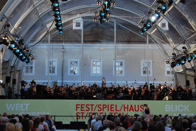musikalische-highlights-und-jubel-bildergalerie-der-domplatz-er-ffnet