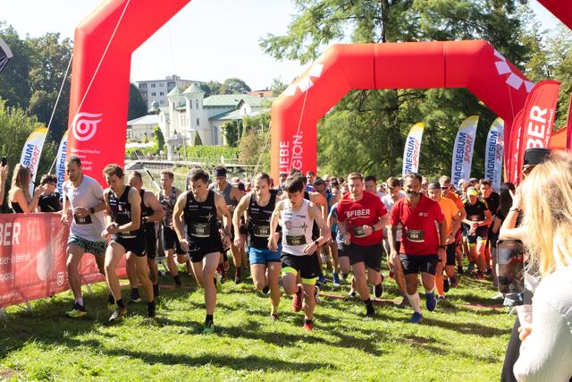 Am Sonntag führte der erste Grazer Trail Run knapp 300 Sportbegeisterte durch den Leechwald. | Foto: Konstantinov
