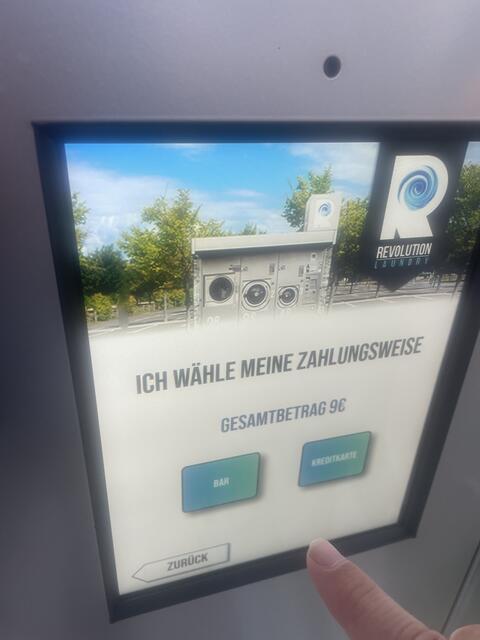 Unser Waschvorgang kostet gesamt neun Euro. | Foto: MeinBezirk.at