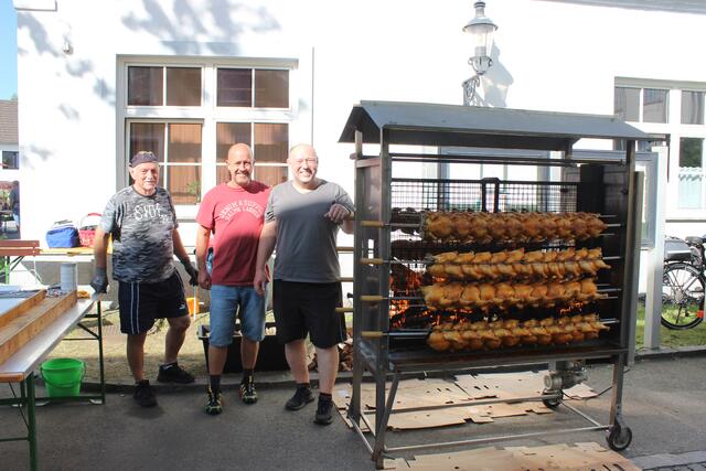 Beim Cafe Vero gab es Grillhendel