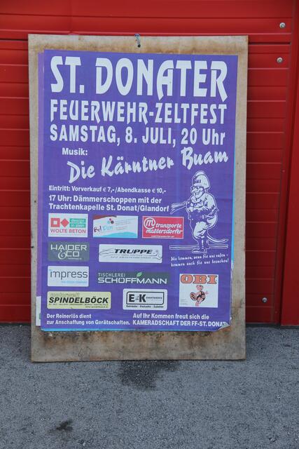 Die Bitte an die Bevölkerung, die ehrenamtlich tätigen Feuerwehrkameraden mit ihrem Besuch zu unterstützen, hat den Florianis in St. Donat eine Strafverfügung über 100 Euro eingebracht. Der Grund: Widerrechtliche Aufstellung eines Plakates, im Ausmaß 67 cm x 100 cm | Foto: Peter Pugganig