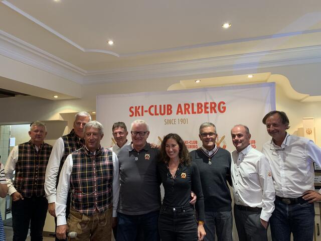 Das Leistungsabzeichen in Silber gibt es für sportliche Leistungen.  | Foto: SCA