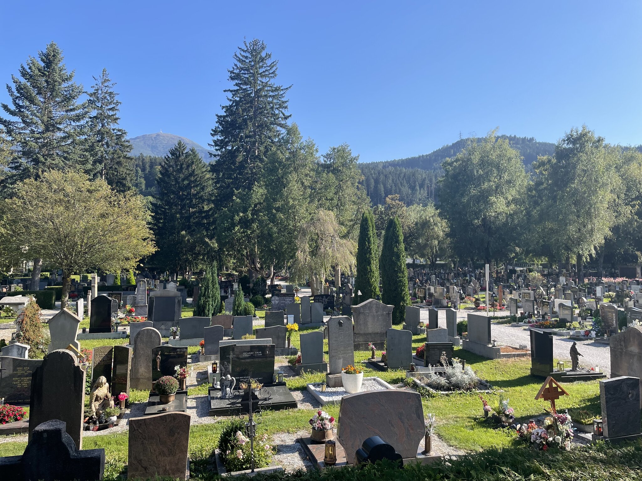 Friedhöfe Innsbruck Diebstähle auf Innsbrucks Friedhöfen Innsbruck