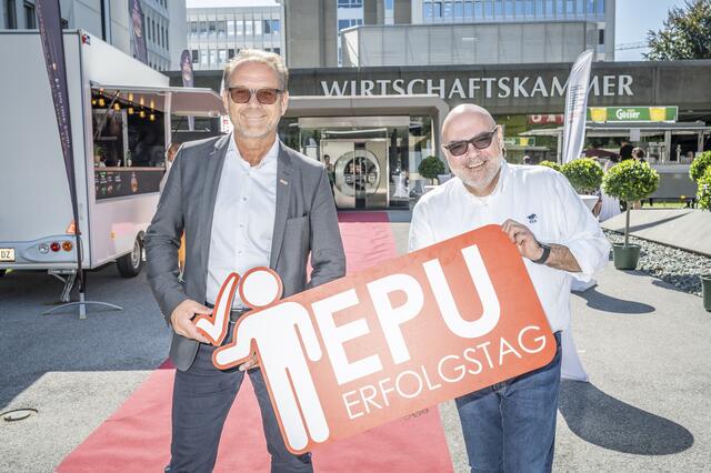 WKO Steiermark Vizepräsident Andreas Herz (l.) und Thomas Heschl, Vorsitzender des EPU-Beirats in der WKO Steiermark, beim "Erfolgstag".  | Foto: Foto Fischer