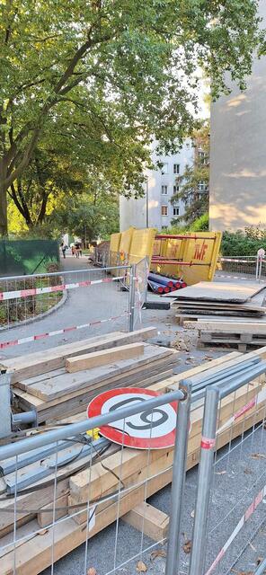 Verärgerung über Bauarbeiten bei der Volksschule Reichenau. | Foto: Schwamm