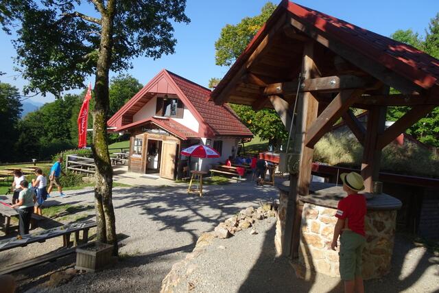 Die wunderschöne Josf-Franz-Hütte auf dem Goasbichl 