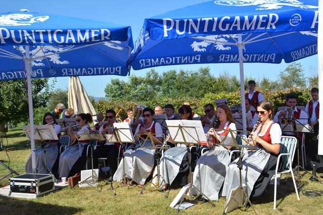 Der Musikverein Rohrbach sorgte für die richtige Stimmung beim Frühschoppen | Foto: Jennifer Flechl