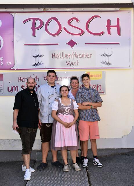 Das Familienunternehmen Posch: Gerhard "Gerli", Martin, Jana, Andrea und Matyi (v.l.n.r.) | Foto: Cherelle Marek