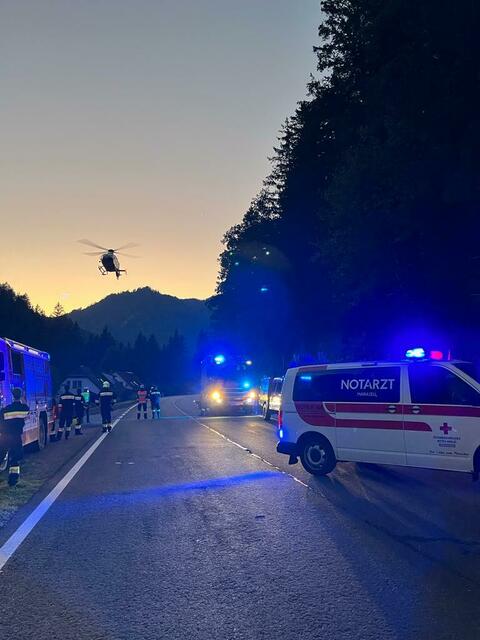Der Notarzthubschrauber musste zu dem Schwerverletzten gerufen werden. | Foto: RK Mariazellerland/Fluch P.