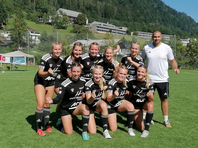 Die Damen konnten im zweiten Spiel ihre ersten Punkte holen. | Foto: Union Raiffeisen St. Veit Faustball