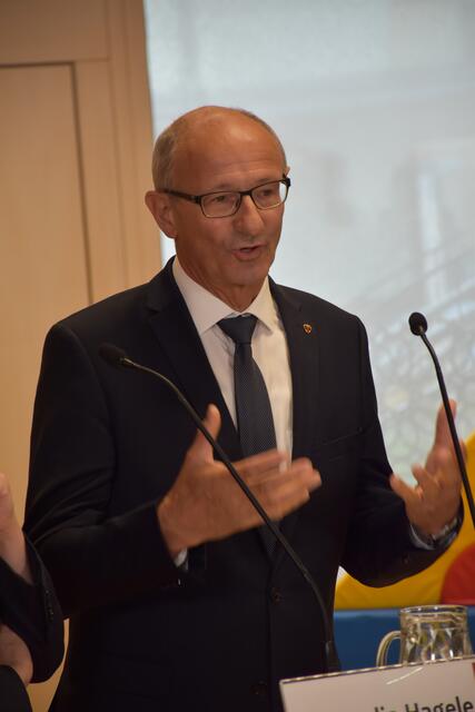 Landeshauptmann Anton Mattle und sein Regierungskollegen haben sich Ideen aus Finland geholt.  | Foto: Haun