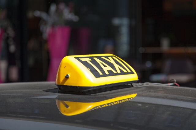 Über das Vermögen des Taxiunternehmens JUPI in Hüttenberg wurde ein Insolvenzverfahren eröffnet. (Symbolfoto) | Foto: stock.adobe.com/at/BreizhAtao