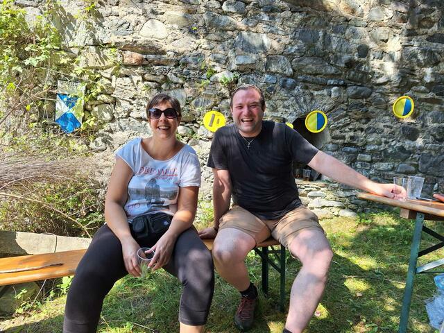 Vizebgm. Peter Ties und Sara Wieser waren sich einig: Eine (kurze) Pause gehört zum Programm. | Foto: privat