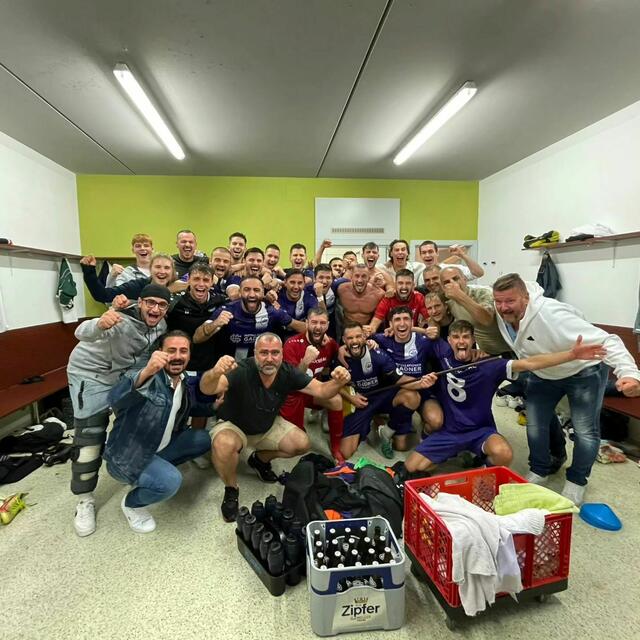 Der IAC jubelt nach dem Auswärtssieg in Kundl. | Foto: IAC