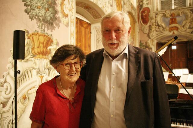 Dr. Franz Fischler und Gattin Adelheid genossen das wunderschöne Ambiente im Stift Stams.