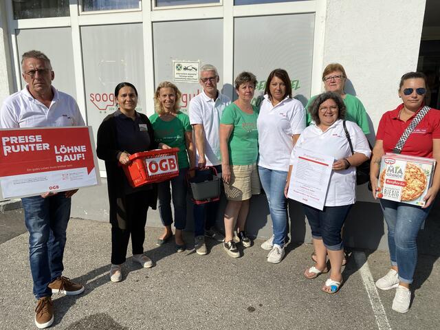 Spendenübergabe im SOOGUT Sozialmarkt Amstetten | Foto: ÖGB