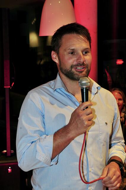 Bäckermeister Christian Ruetz freute sich über die Anwesenheit zahlreicher Gäste. | Foto: Hassl