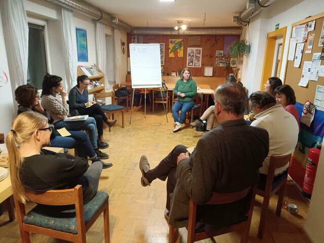 Das vierte Austauschtreffen für Freiwillige und Quartiergebende findet am Donnerstag, den 5. Oktober, ab 18 Uhr im Pfarrsaal Gurten, Hofmark 31, statt. | Foto: ReKi Ried