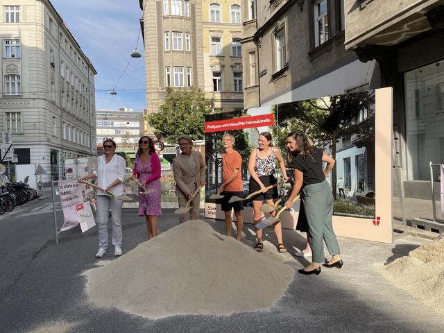 Spatenstich in der Josefstadt. 