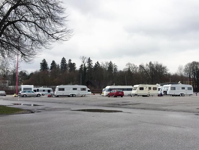 Die Welser SPÖ übt Kritik an dem seit März diesen Jahres geltenden Campierverbot. Sie vermisst die Schaffung von legalen Möglichkeiten, für das Abstellen von Wohnwagen. | Foto: Stadt Wels