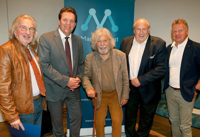 Rudolf Sommer, Verwaltungsratspräsident bei EVOINVENT AG, LR René Zumtobel, Architekt Michael Prachensky, Helmut Lutz und Erwin Walch | Foto: MC Tirol