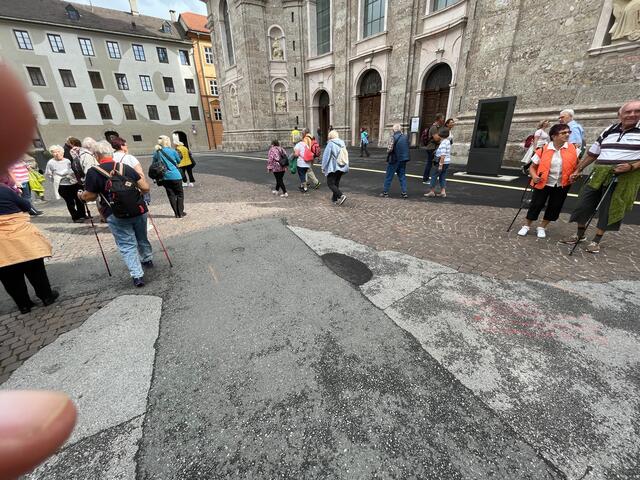 Der Eingangsbereich zum Dom soll bis 9.9.2024 fertig gestellt sein. | Foto: BezirksBlätter