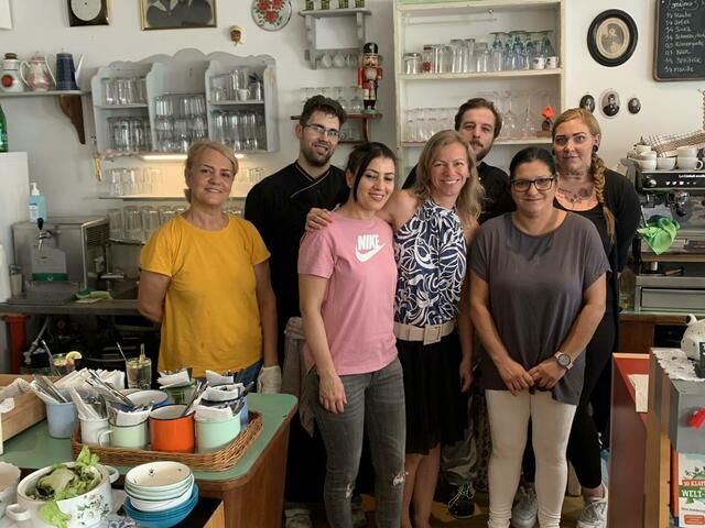 Die Freude bei der Belegschaft des FreuRaum war groß.  | Foto: FreuRaum