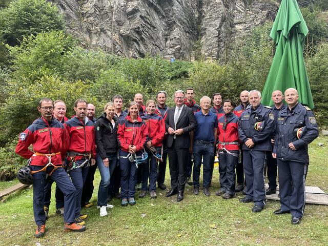Die Alpine Einsatzgruppe Murtal mit illustren Gästen. | Foto: Verderber