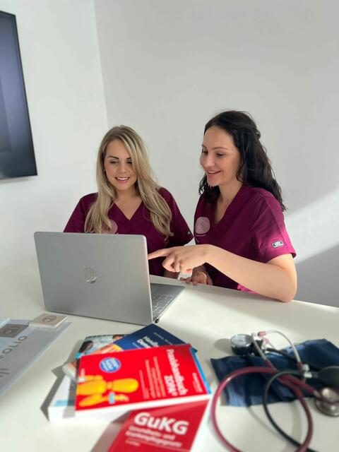 Die beiden haben sich auf professionelle Pflege, Versorgung und Betreuung von Erwachsenen, abgestimmt auf ihre aktuelle Lebenssituation spezialisiert. | Foto: Nurse Point