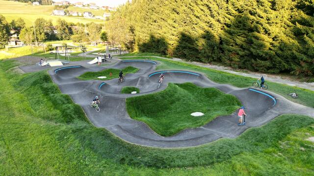 Der Pumptrack in Neustift wurde im Herbst 2022 eröffnet. | Foto: Christoph Bauer