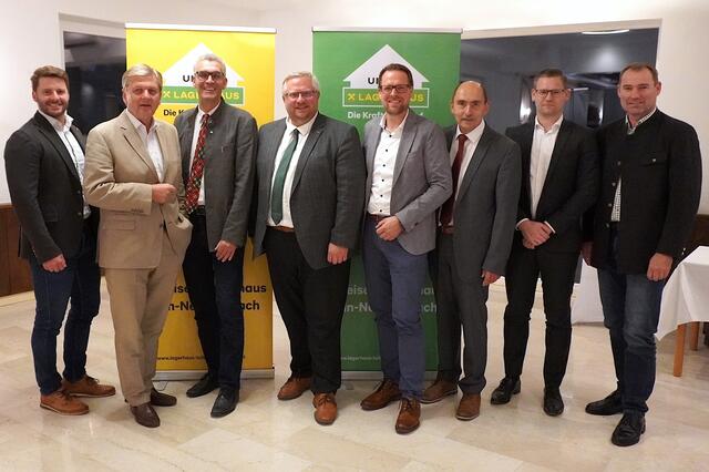 Bild (v.l.n.r.): Obmann-Stellvertreter Ing. Hannes Steinböck, RWA-Generaldirektor DI Reinhard Wolf,
Aufsichtsratsvorsitzender DI Fritz Buchinger, Obmann Michael Göschelbauer, Geschäftsführer Ing. Mag. (FH) | Foto: LH Tulln-Neulengbach