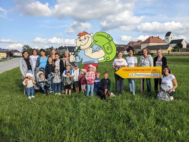 Die Sallingstädter Kinder freuen sich auf euer Kommen | Foto: Verschönerungs- und Wanderverein Sallingstadt