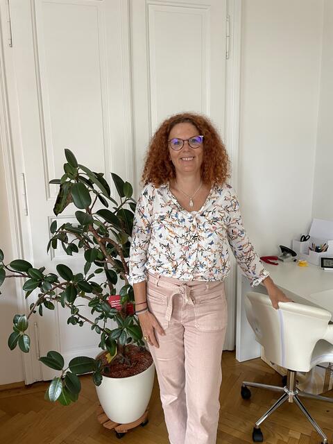 Marion Lindinger, die Geschäftsführerin des Vereins "Aha". Das Kommunikationszentrum "Oase" ist ein Teil davon. | Foto: Lisa Gold