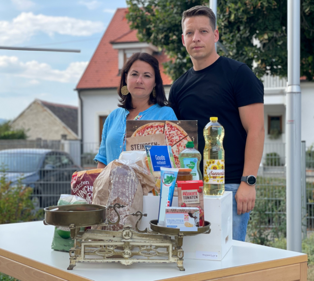 Doris Handler und Andreas Holzer zeigen sich besorgt über die aktuelle Preisentwicklungen bei Grundnahrungsmittel. | Foto: ÖGB