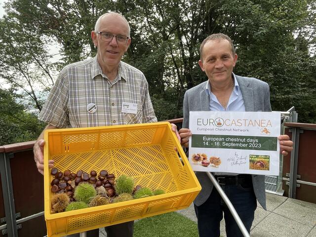 Johannes Schantl mit dem Vorsitzenden aus Frankreich. | Foto: Waltraud Fischer
