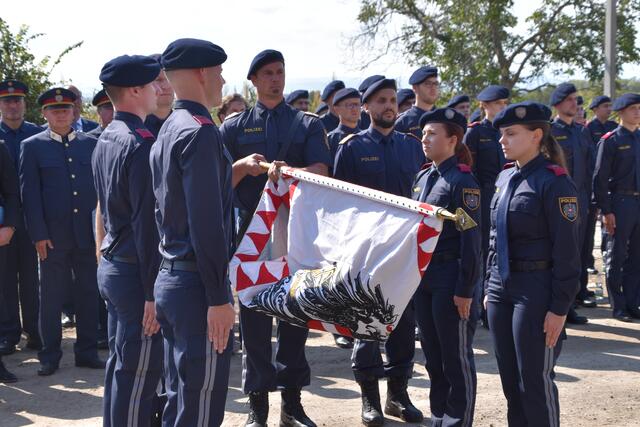 Am Tag der Polizei wurde das neue Einsatz-Trainingszentrum in Eisenstadt feierlich eröffnet und angehende Polizistinnen und Polizisten angelobt.  | Foto: Stefan Schneider