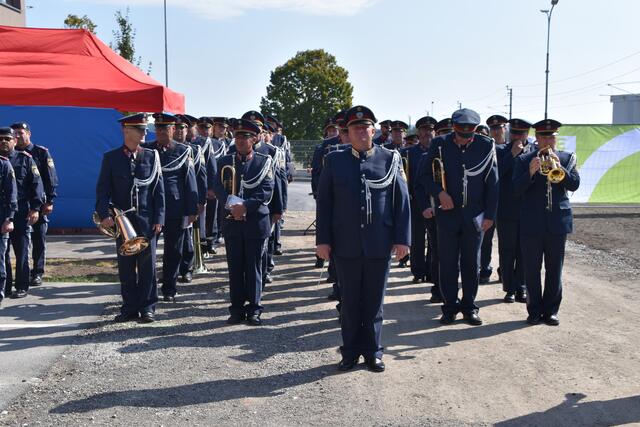 Die Polizeimusik unterhielt musikalisch.  | Foto: Stefan Schneider