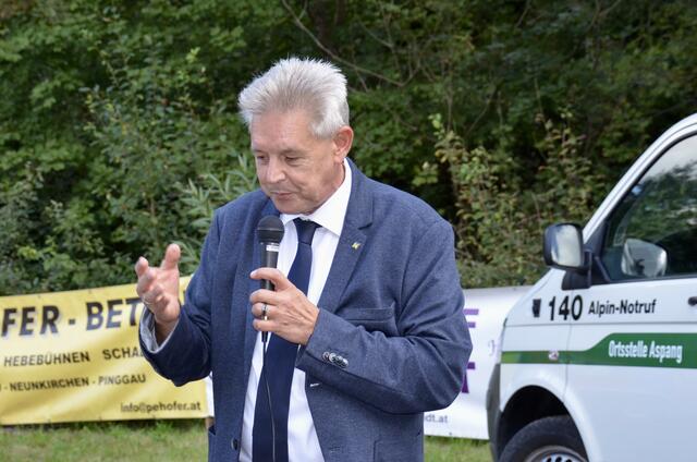 „Die Einsatzkräfte sind in der heutigen ein wichtiger Anker“, betont Hauer. | Foto: Elisabeth Peinsipp