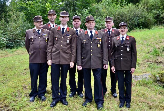 Freiwillige Feuerwehr Mariensee mit Kommandant Sebastian Schenker | Foto: Elisabeth Peinsipp